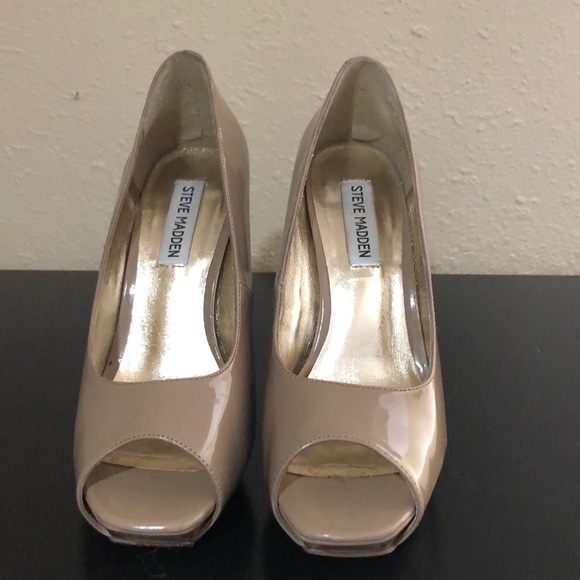 Tan Steve Madden platform heels - Picture 2 of 7